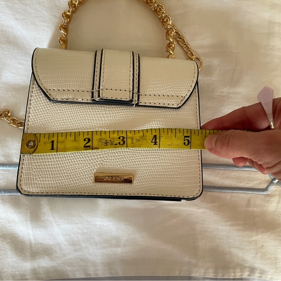 Aldo Mini White Square Handbag with Gold Lion and Chain - Picture 7 of 10